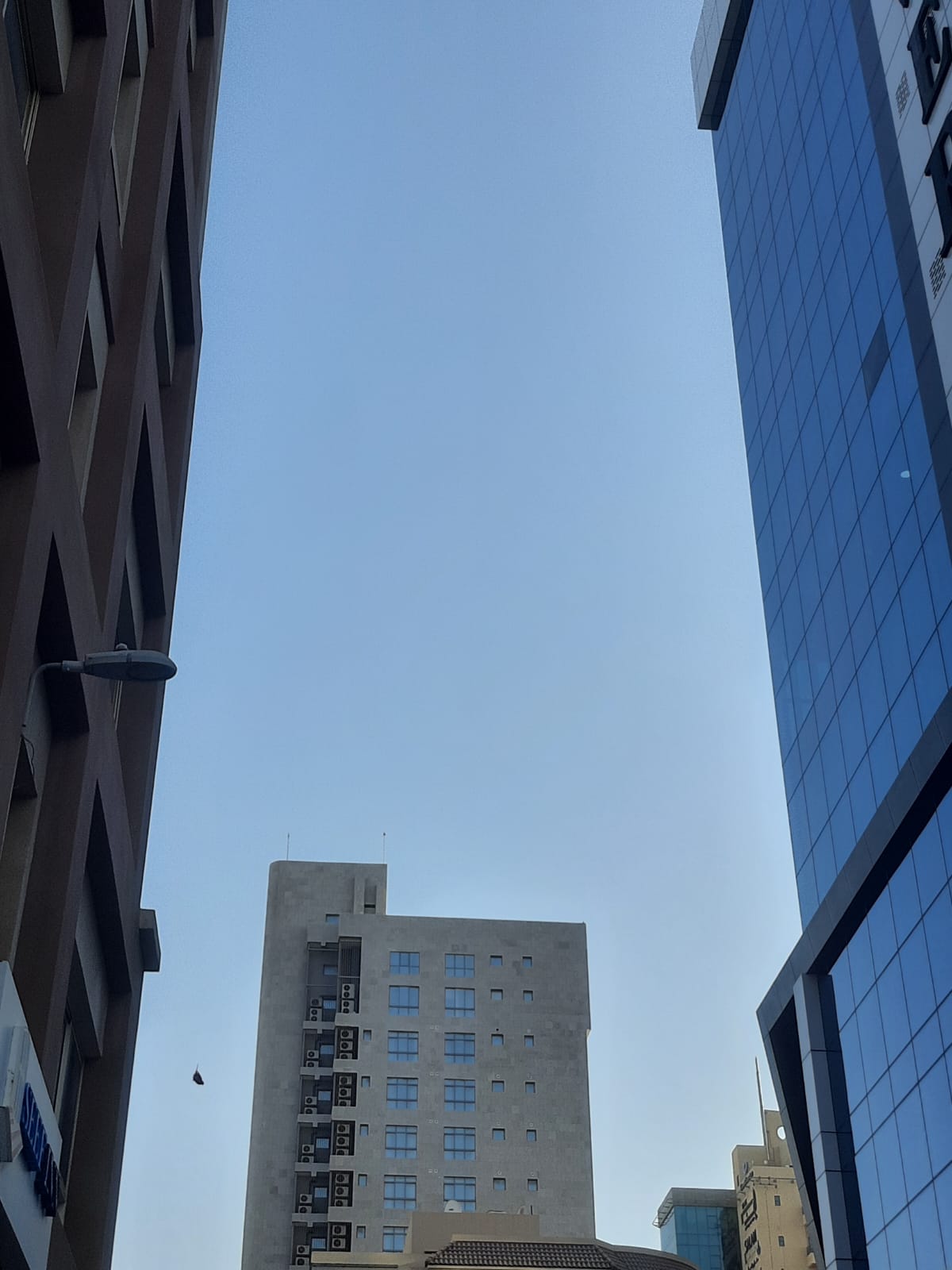 بناية في السيف للبــيع